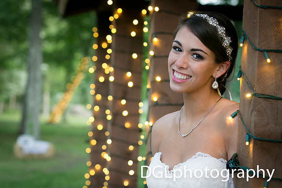 Farm wedding in Eastern Connecticut. Photography by David Levesque, DGLphotography, Barrington, Rhode Island.